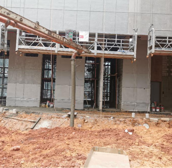 图一 混凝土浇筑现场2.png